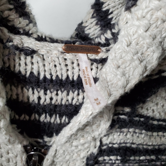 Free People Show Me the Way Fringe Boho Hooded - Picture 6 of 6